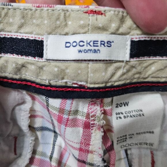 Dockers Woman Bermuda Shorts Women's 20W (38x10) Multicolor Plaid Pockets Casual - Picture 2 of 9